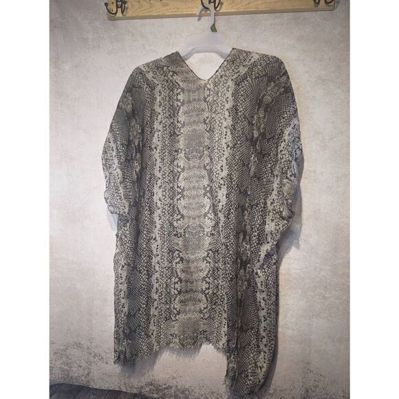 'Do everything in love' semi sheer cardigan one size - Picture 1 of 5